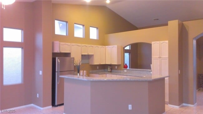 Building Photo - 9746 Glittering Star Ave
