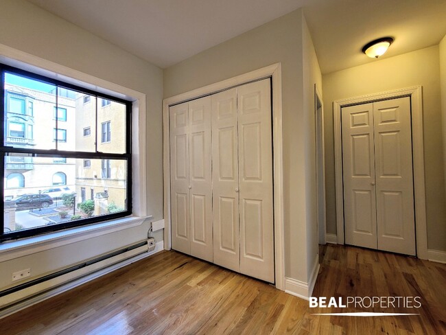 Building Photo - 2844 N Orchard St