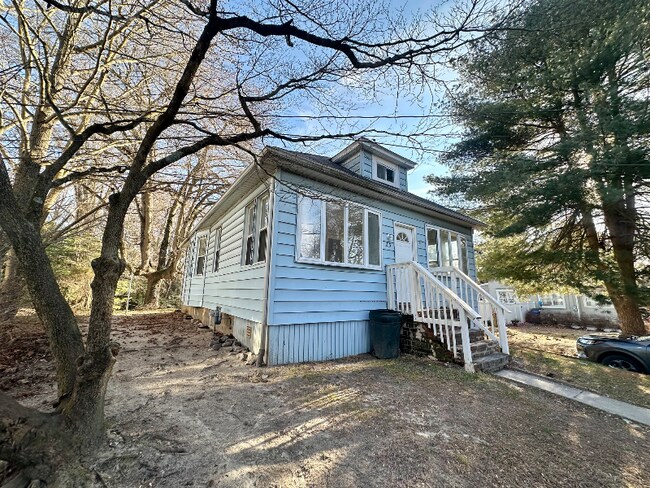 Foto del edificio - 25 Indian Spring Rd