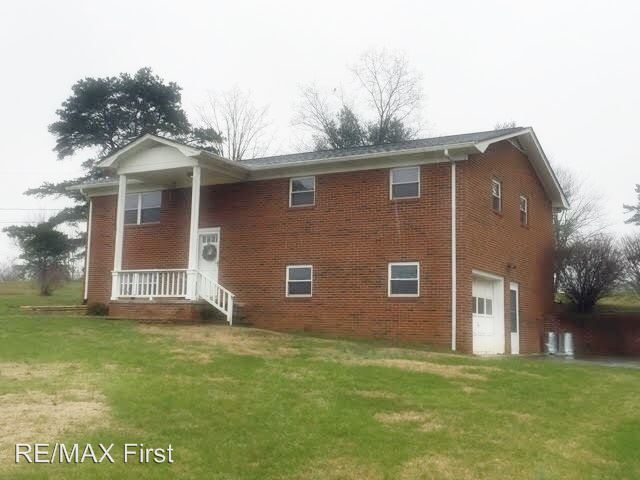Primary Photo - 306 Binfield Rd