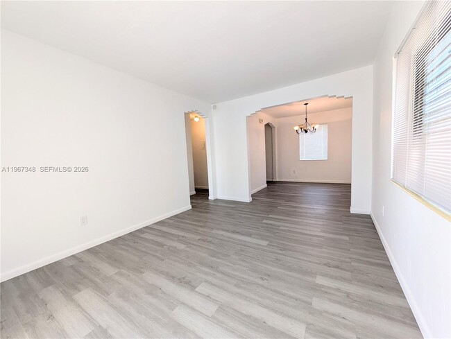 Building Photo - 1565 SW 6th St