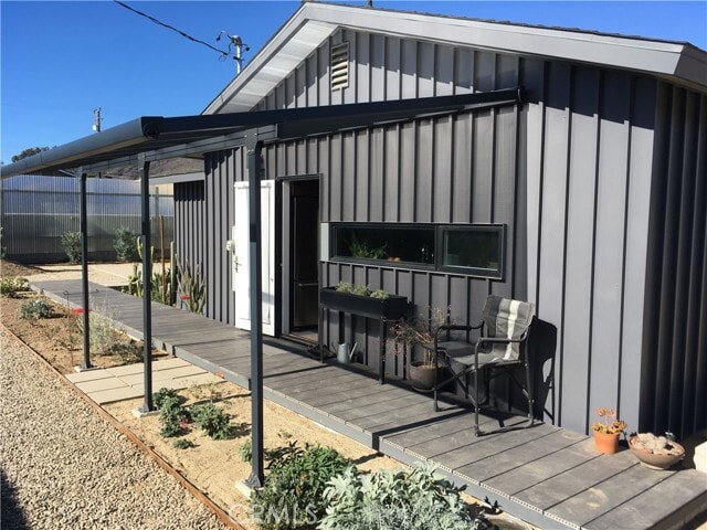 Building Photo - 167 N Ventura Ave