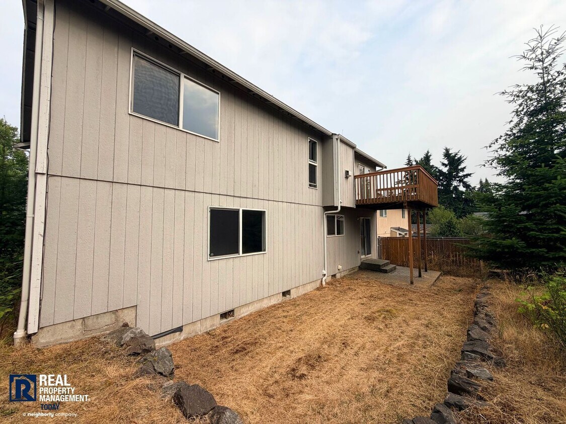 Building Photo - Spacious 4-Bedroom Home in Pine Ridge with Bonus Room