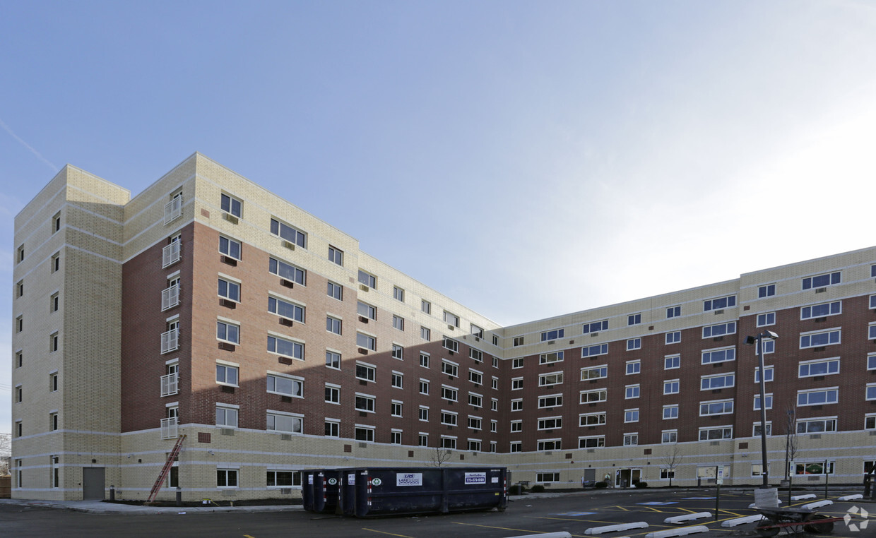 Foto del edificio - Montclare Senior Residences of Avalon Park