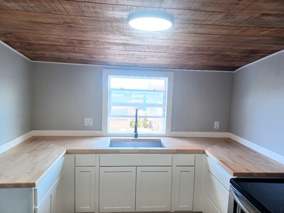 110 W Onota St, Munising, MI 49862 Apartments in Munising, MI