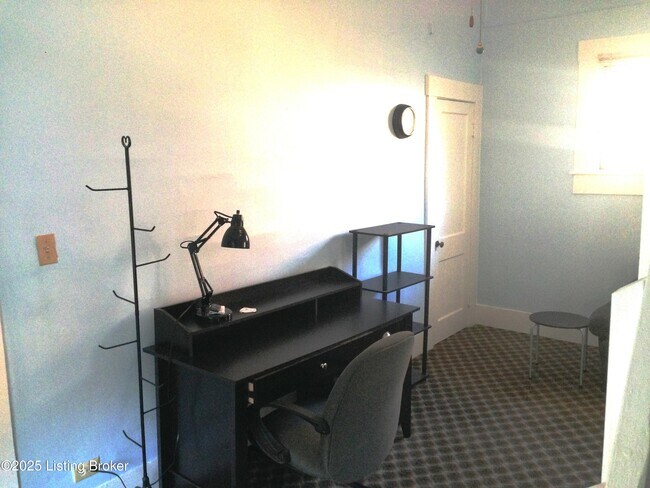 Foto del edificio - 1381 3rd St