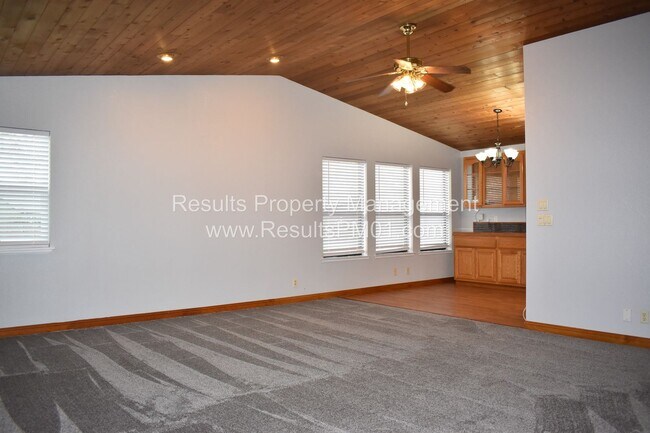 Building Photo - 3 br, 2 bath House - 316 Ferrari Way