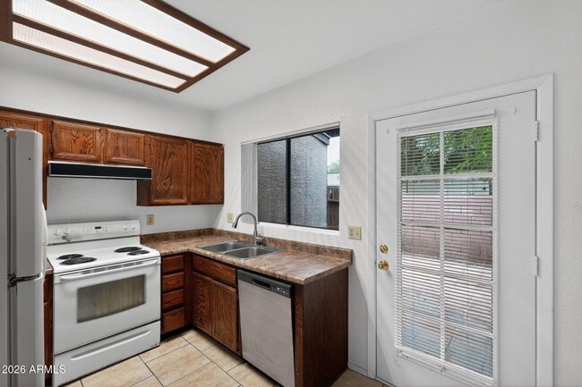 Foto del edificio - 7801 N 44th Dr