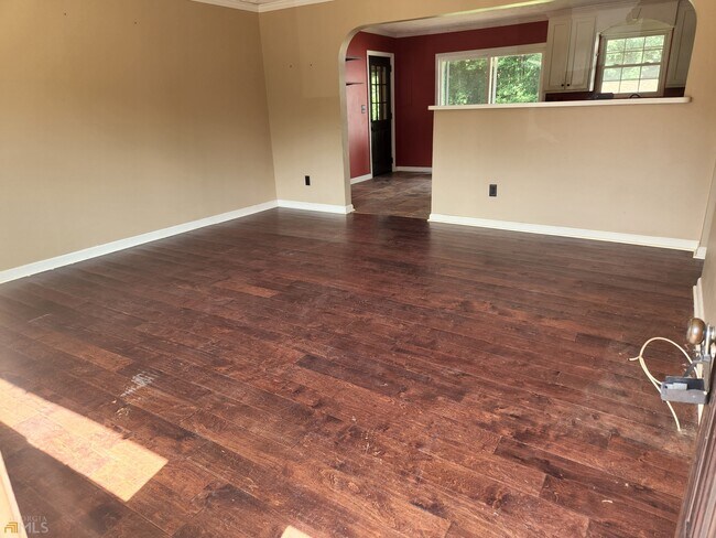 Building Photo - 5143 Ponderosa Farm Rd