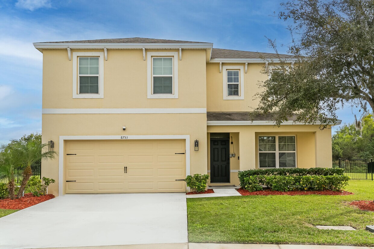 Primary Photo - 8753 Cobblestone Dr