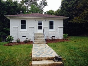 Building Photo - 36 Willowbrook Dr NW