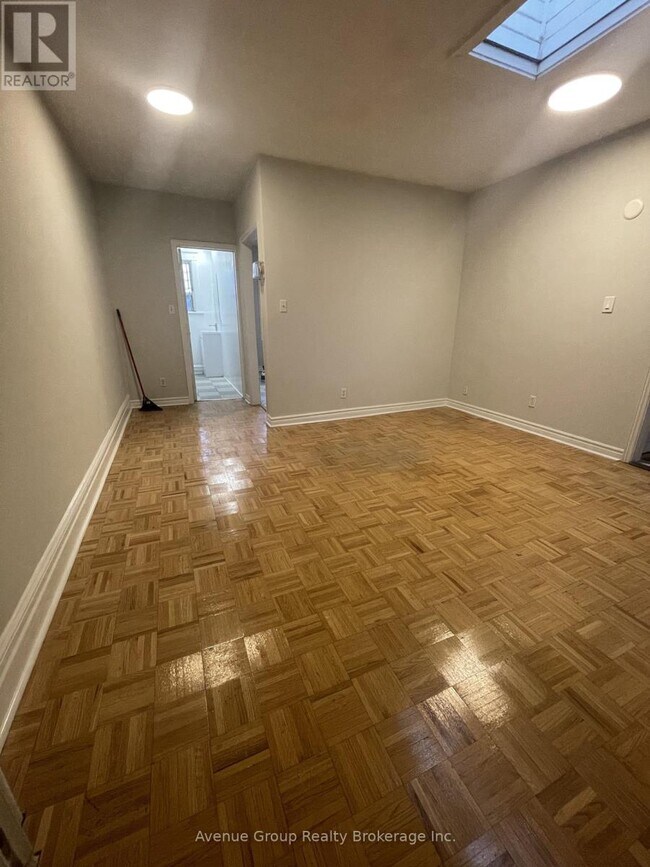 Photo du bâtiment - 621 Gerrard St E