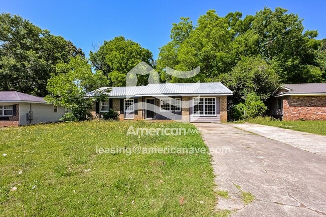 Building Photo - 4059 W Oak Dr