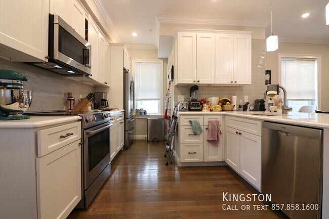 Building Photo - 17 Walk Hill St