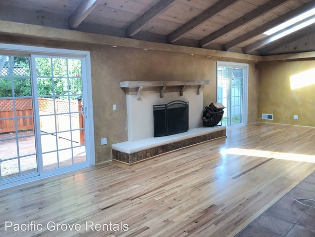 Building Photo - 3 br, 3 bath House - 2872 Rancho Road