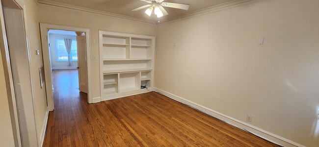 Dining Rm. - 2051 W North Ave