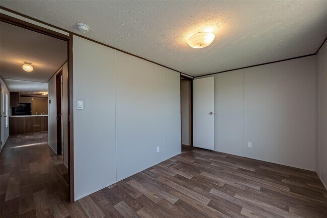 Foto del edificio - 540 Ashlawn Dr