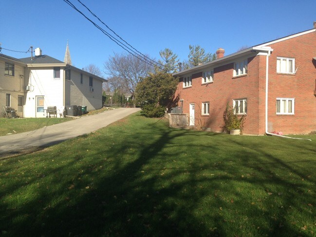 Foto del edificio - 4131 Eastridge Ave