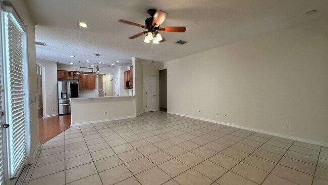 Building Photo - 1653 Cherry Ridge Dr