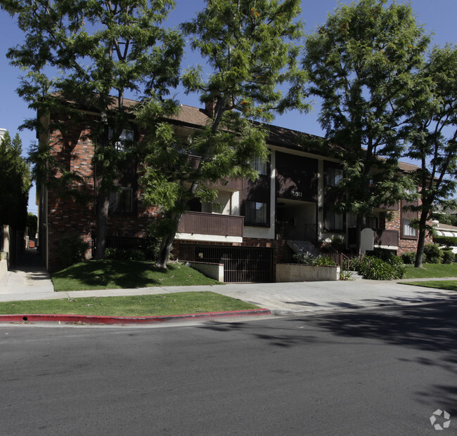 Building Photo - 11911 Dorothy St