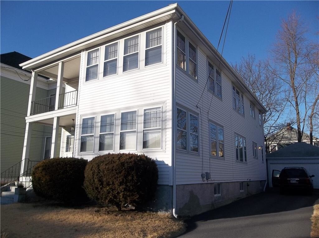 91 Eldridge St, Cranston, RI 02910 Room for Rent in Cranston, RI