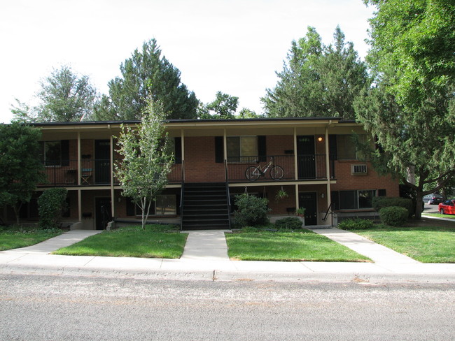 Building Photo - Foothills Apartments