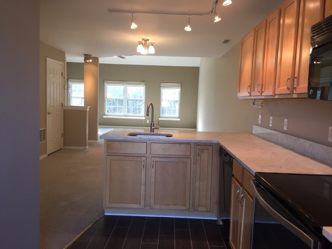 Foto principal - 1905 Lindsay Ln