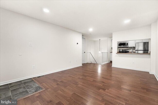 Foto del edificio - 9713 Hellingly Pl