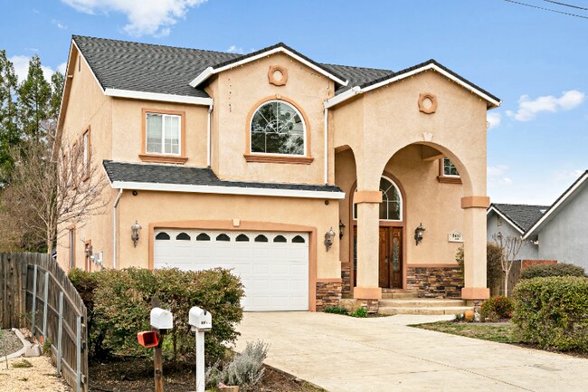 Foto del edificio - 8661 Elm Ave