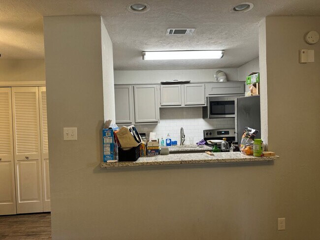 Building Photo - JULY PRE-LEASE 2 Bedroom 2 Bathroom Split ...