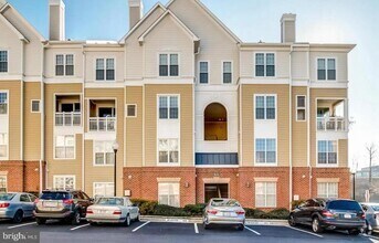 Building Photo - 2111 Highcourt Ln