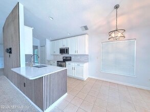 Building Photo - 6726 White Blossom Cir