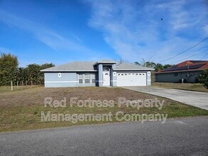 Building Photo - 130 Zenith Cir