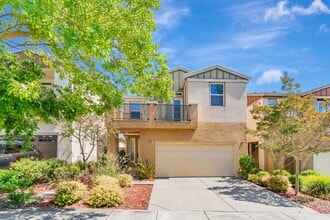 Building Photo - 2678 Deerwood Dr