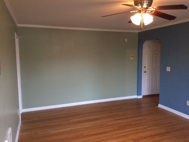 Foto del edificio - Upper Level Chasselton 1 Bedroom Condo in ...