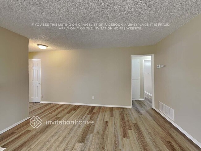 Foto del edificio - 10326 Pendleton St