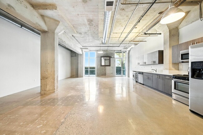 Foto del edificio - 825 East 4th St