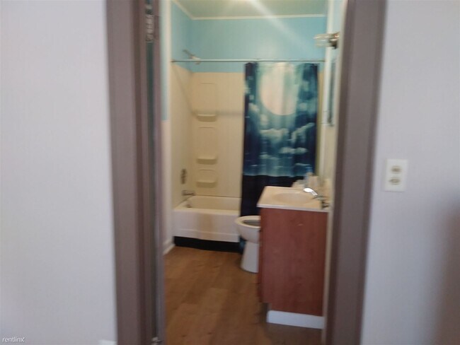 Building Photo - 2 br, 1 bath House - 1234 E South St 1234 ...