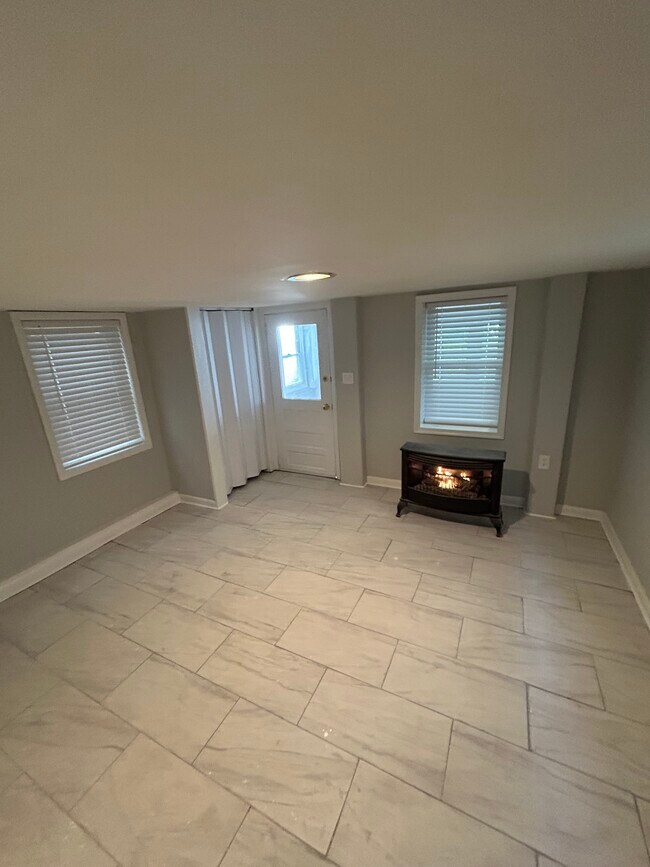 Sala de estar - 220 86th St