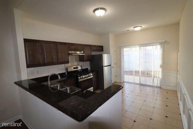 Building Photo - 5330 Medlock Corners Dr