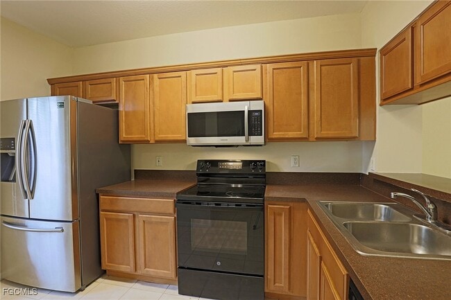 Building Photo - 8205 Pacific Beach Dr