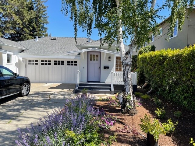 Front View - 1033 Santa Cruz Ave