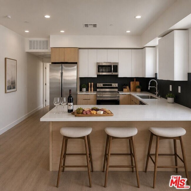 Foto del edificio - 10829 Peach Grove St