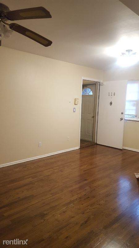 Building Photo - 2 br, 1 bath Condo - 110 College Drive