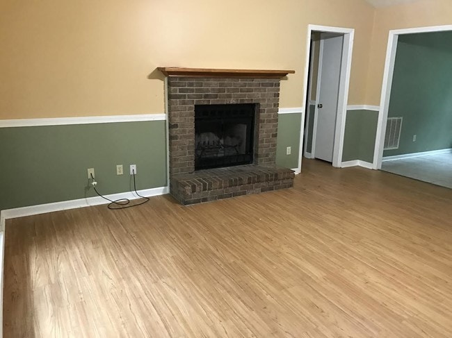 Building Photo - 272 Lee County 885