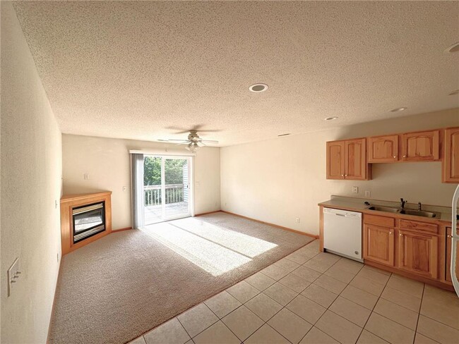 Building Photo - 1271 Pinewood Trail