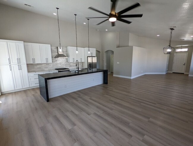 Building Photo - 1608 Mountain Breeze Ct