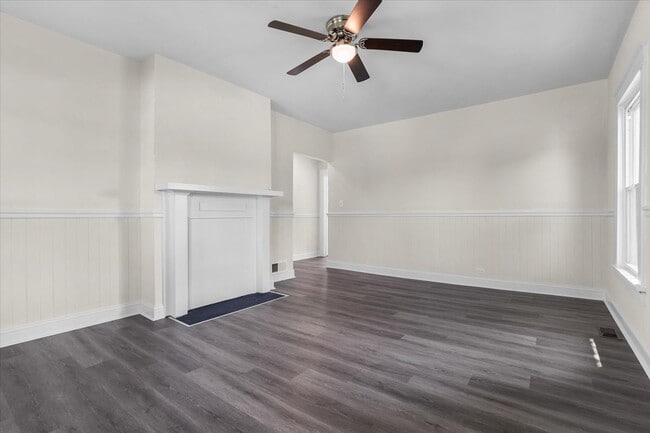 Building Photo - 1506 Maple St