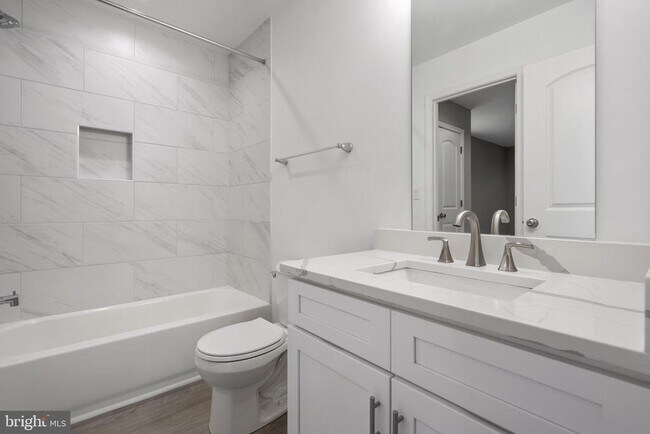 Foto del edificio - 2253 Papermill Rd