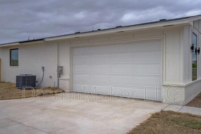Building Photo - 4826 Magnolia Meadow Way